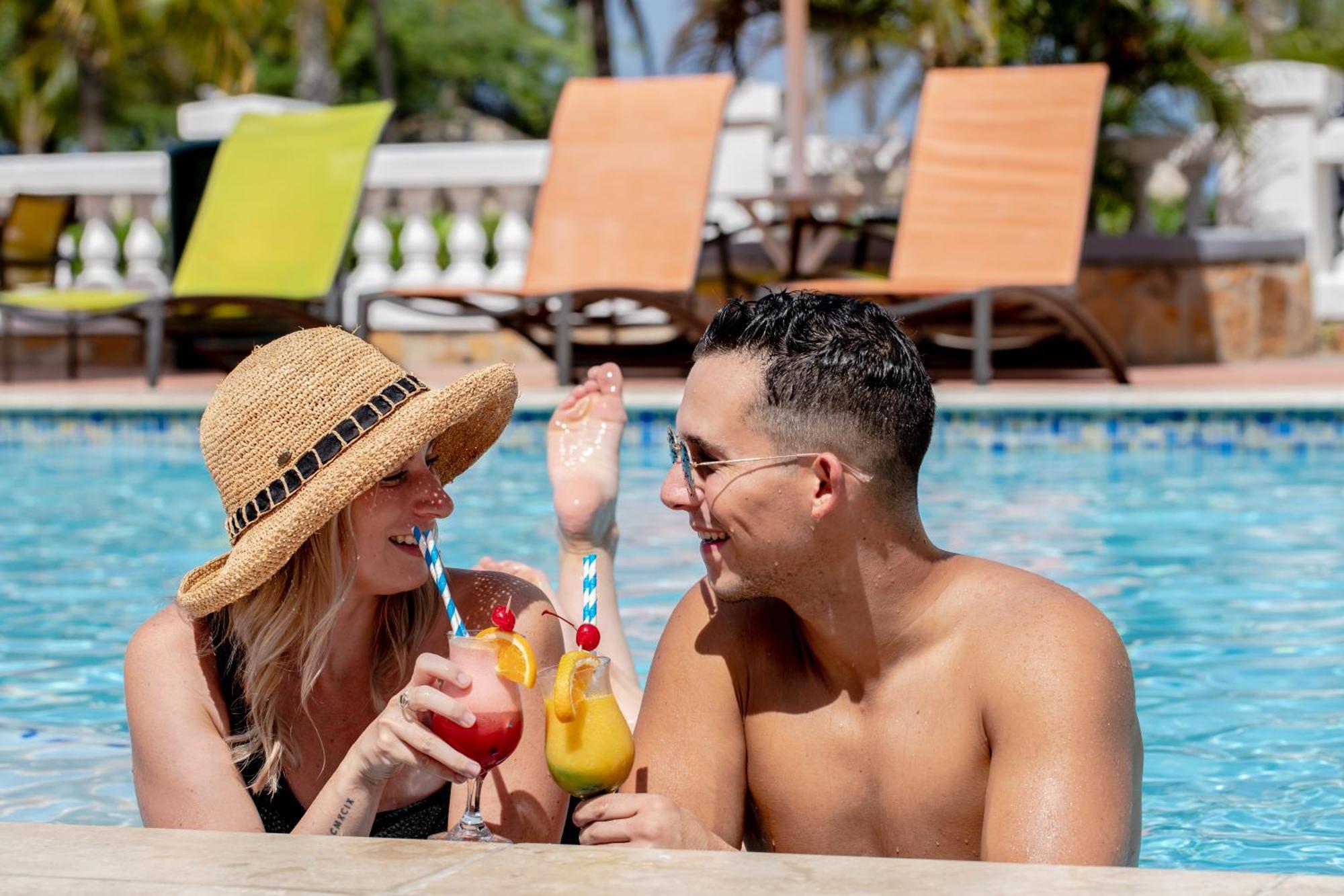 อัมสเตอร์ดัม แมเนอร์ บีช รีสอร์ต Hotel Palm Beach ภายนอก รูปภาพ