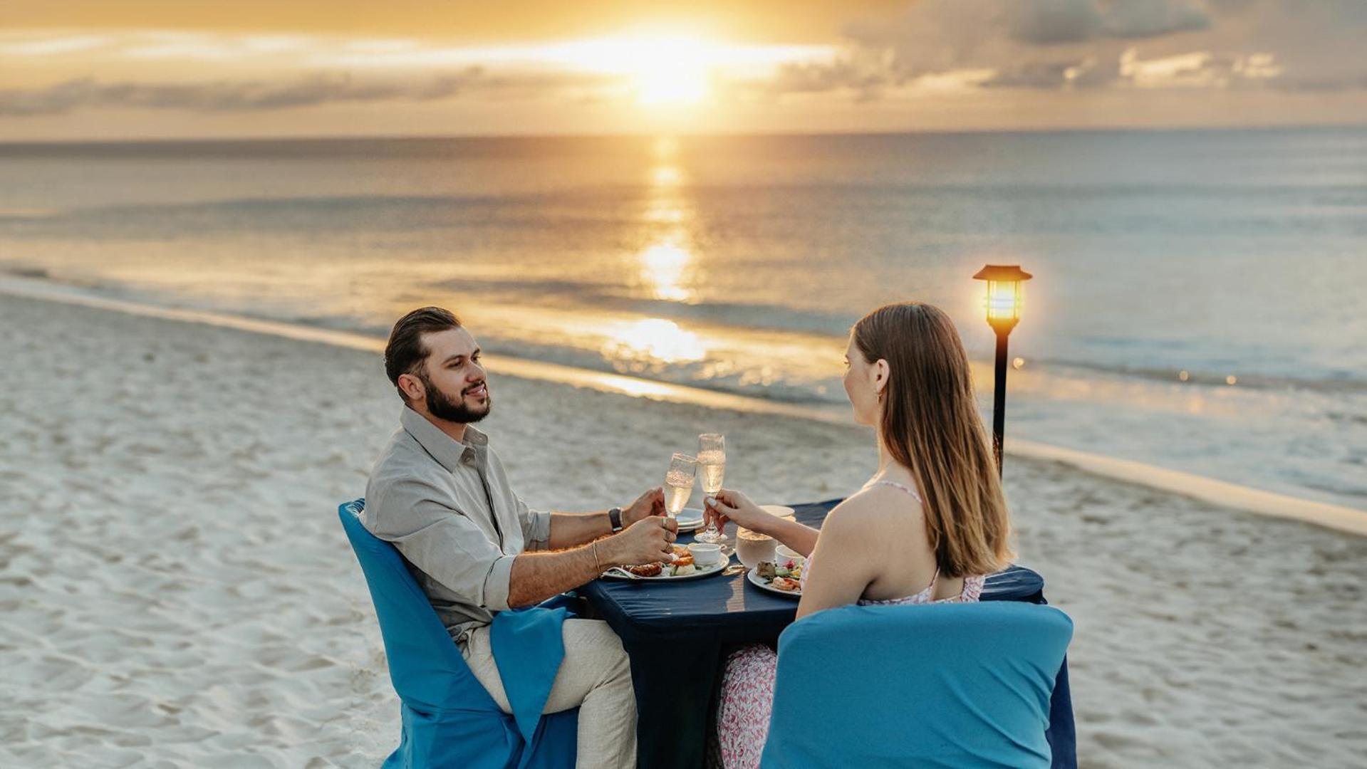อัมสเตอร์ดัม แมเนอร์ บีช รีสอร์ต Hotel Palm Beach ภายนอก รูปภาพ