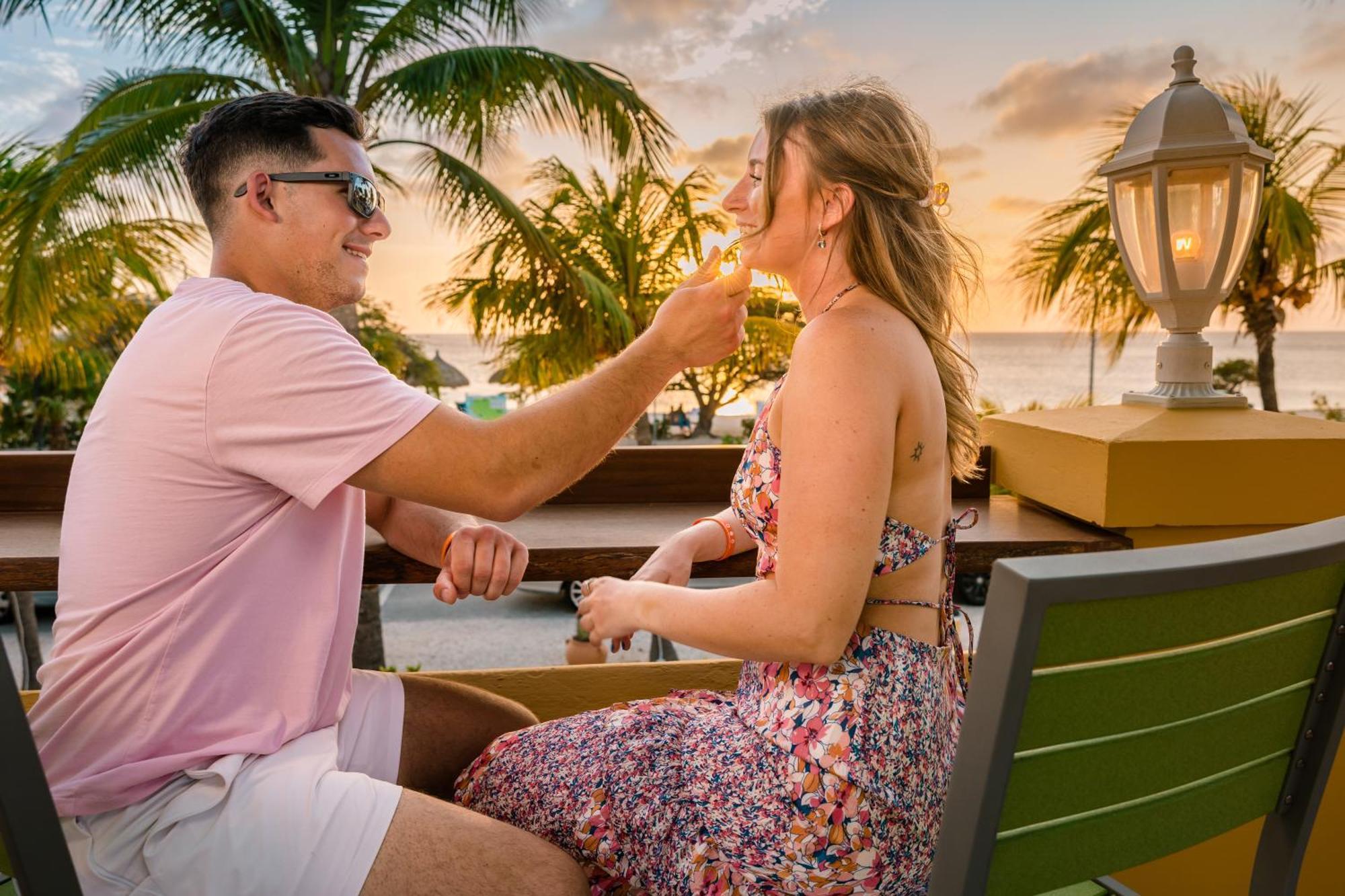 อัมสเตอร์ดัม แมเนอร์ บีช รีสอร์ต Hotel Palm Beach ภายนอก รูปภาพ